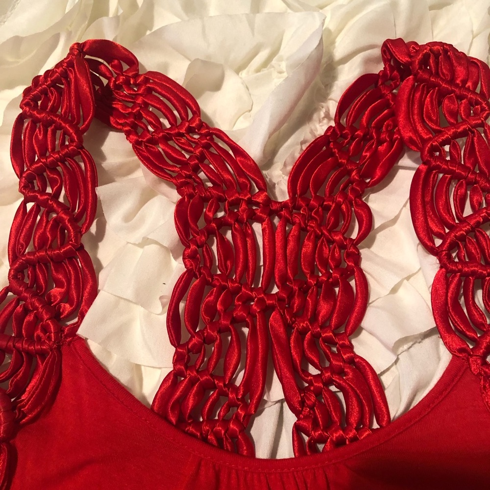 Red Tank - Picture 2 of 3